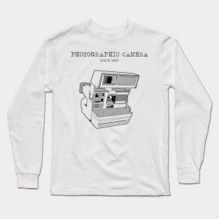 PHOTOGRAPHIC CAMERA black version T-Shirt / Photography Film Lens Vintage T-Shirt Lineart Long Sleeve T-Shirt